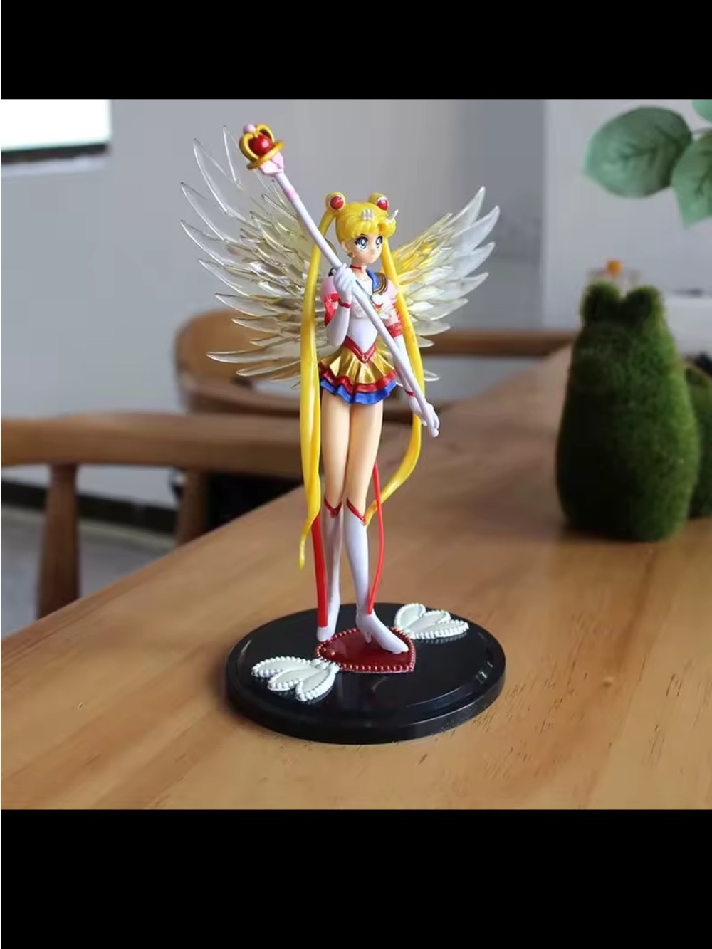 Hot Eternal Sailor Moon Tsukino Usagi Anime Figure - Picture 2 of 4